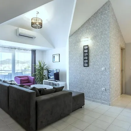 Kalea Apartman *